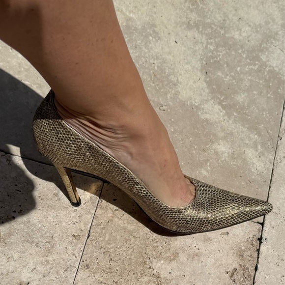 Judith Leiber Gold Tan  snake embossed Heels with Pointed Toe - Picture 10 of 16